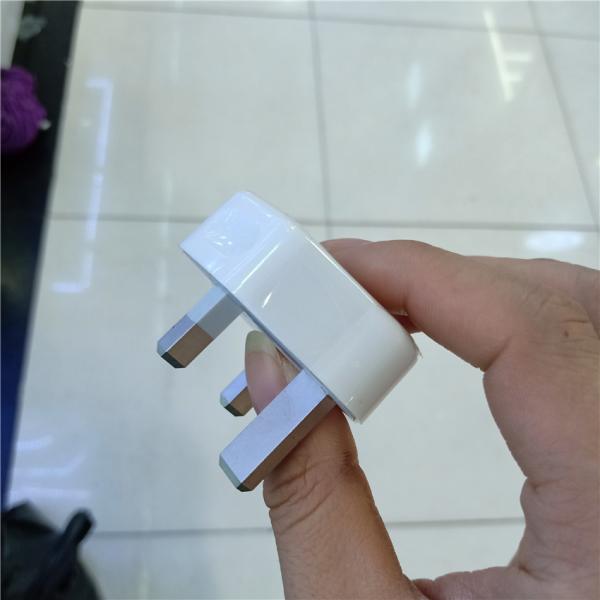 заряжатель стены телефона 5V 1A затыкает в переходнике Великобритании силы USB Яблока 5W
