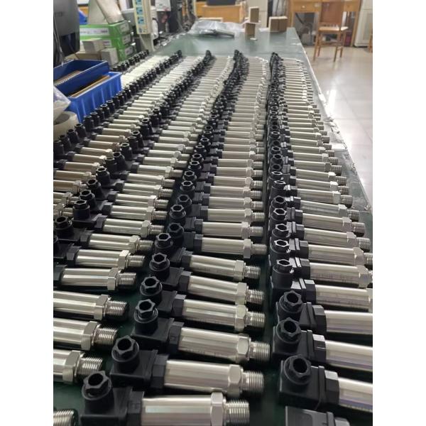 Capteur de pression industrielle à large portée avec différentes formes d'interface de pression