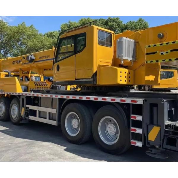 70 Ton XCMG Truck Crane With Optimized Oil Port Layout And Increased Heat Radiating Area For T3 Working Condition