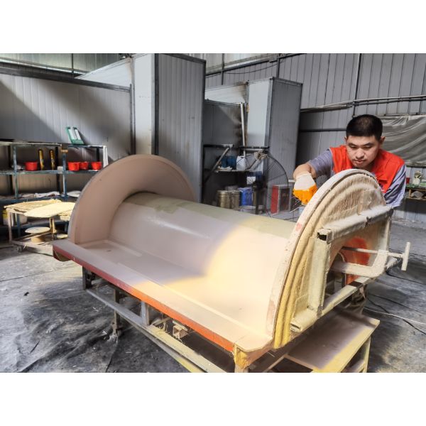 Customized High Durability FRP Truck Body Perfect for Specialized Transport Projects and Demanding Operational Conditions