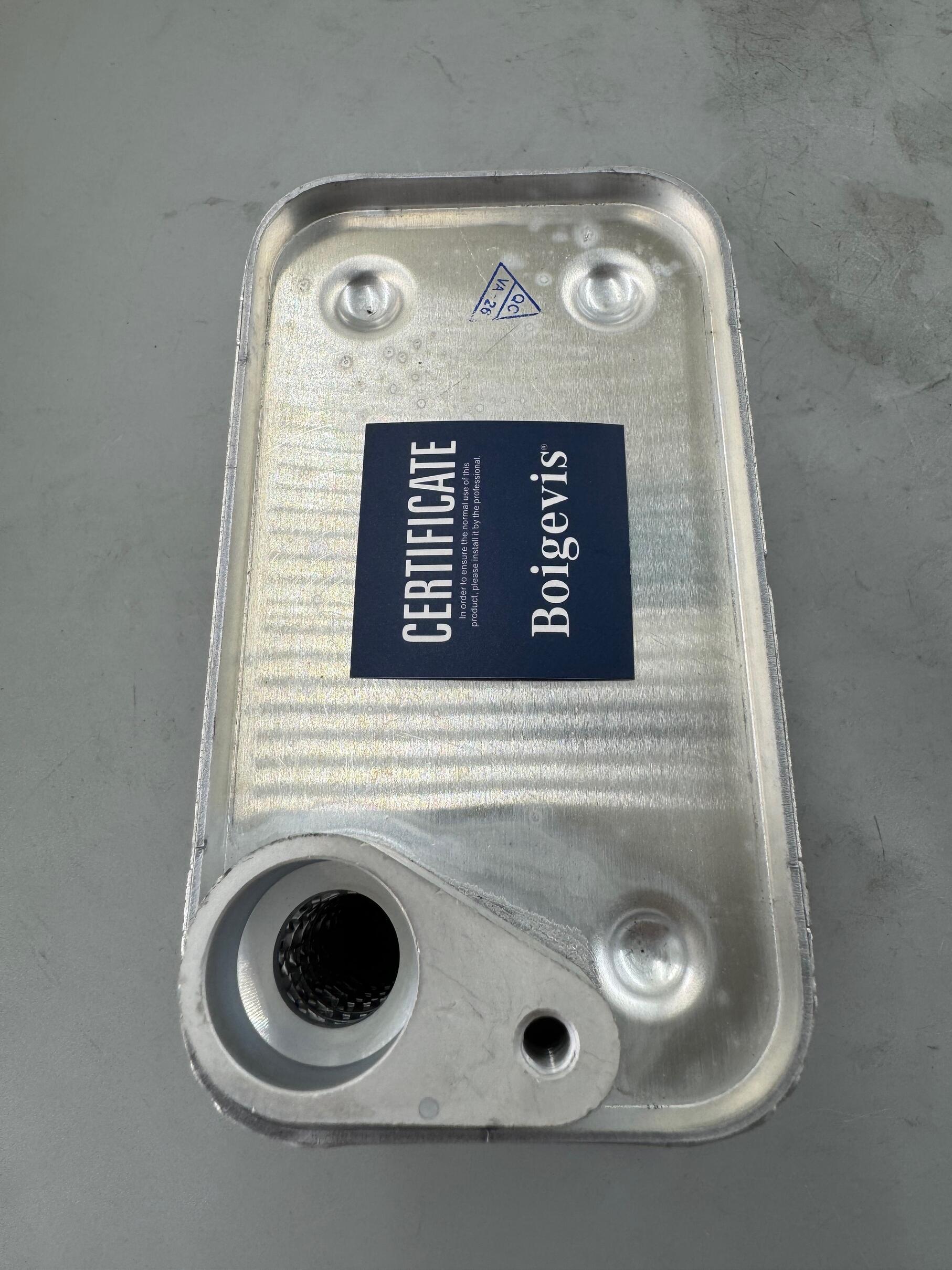 High-quality Oil Cooler 07C 117 037 K for A8/S8