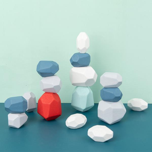 Les pierres en bois de blocs constitutifs de bébé des roches 190g place Montessori
