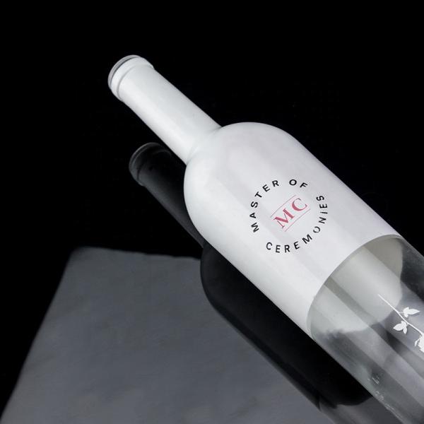 Custom Bottle 750ml White Spray Paint Whisky Vodka Empty Glass Bottle With Cork