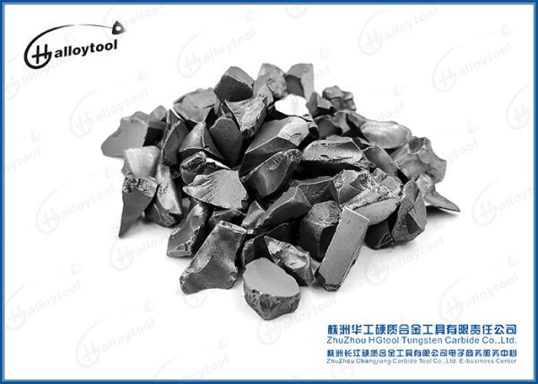 O desgaste parte os grânulo ISO9001 esmagado Blocky durável do carboneto de tungstênio complacentes