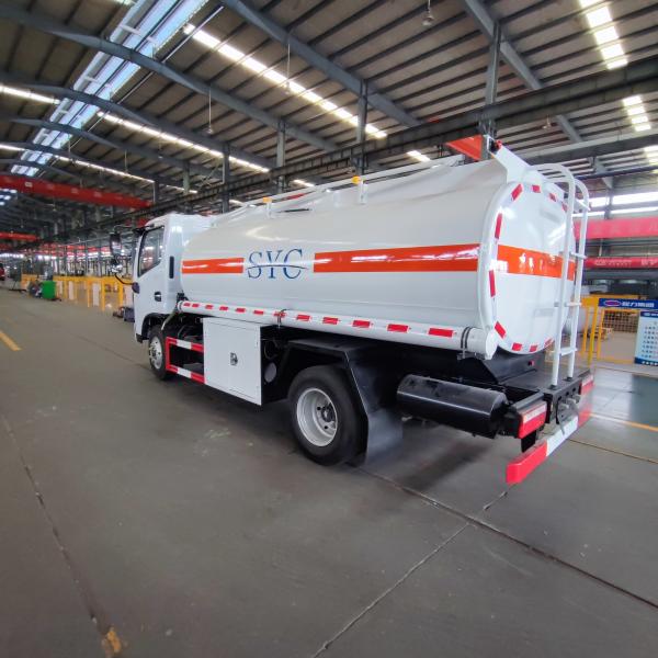 Dongfeng 4x2 6 Cubic Meter Fuel Tank Truck with Reliable Performance Fuel Transport Truck