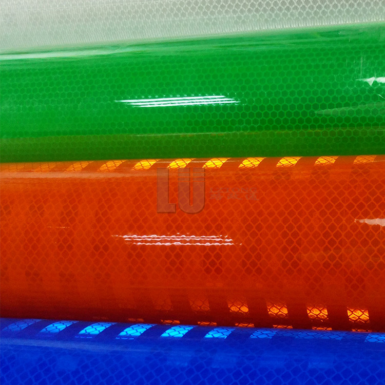 Traffic Signs High Intensity Retro Reflective Sheeting Vinyl PET Material Custom