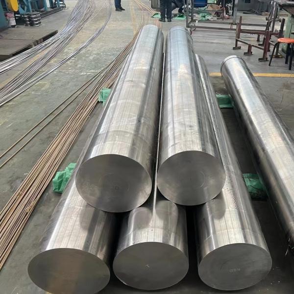 ASTM JIS DIN Steel Alloy Round Bar Hot Rolled in Silver and Golden Color Palette