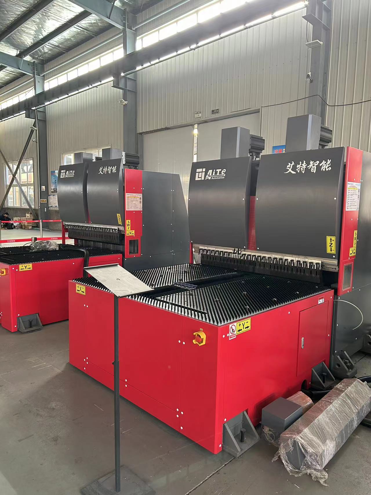 Центр тормоза прессы CNC гибочного устройства металлического листа CNC AT-1400 1400mm гнуть