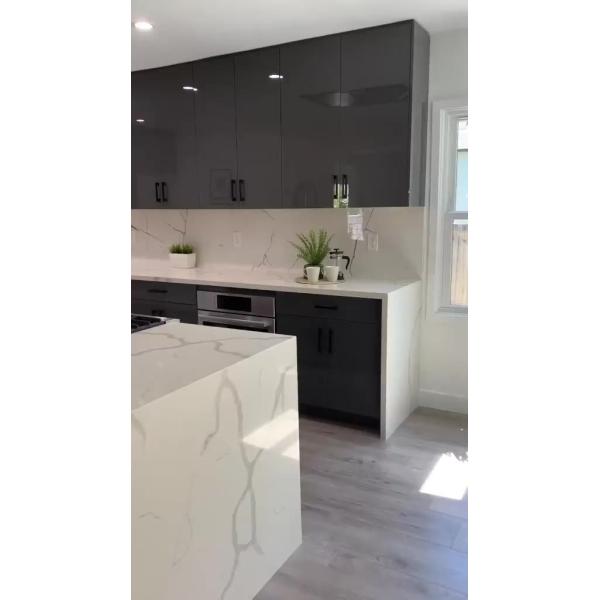 остров неофициальных советников президента темного серого цвета 79in современный со шкафами и усаживая высокорослым шкафом