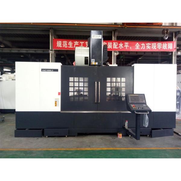 High Efficiency 3 Axis Milling Machine For Small / Medium Metal Parts Processing