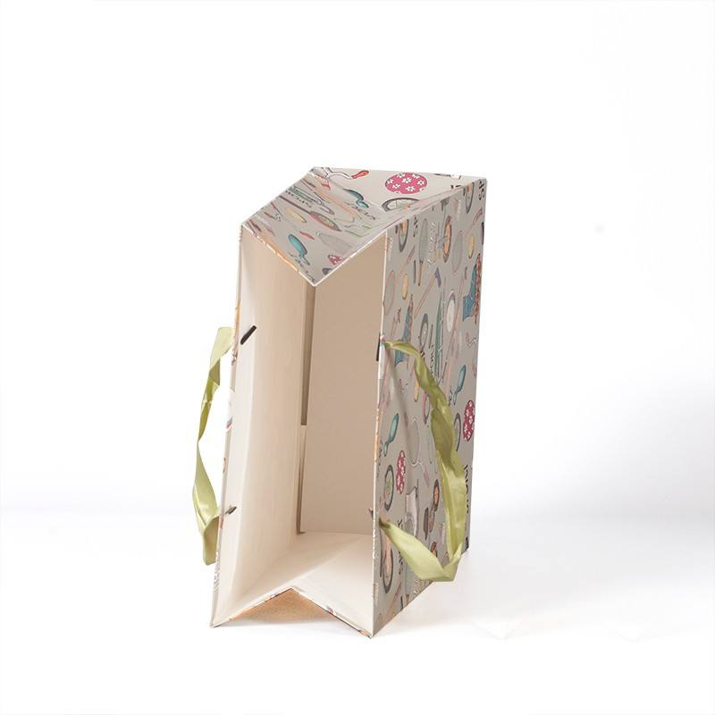 Eco-Friendly Cardboard Packaging Bags With Handles For Shoes And Clothing