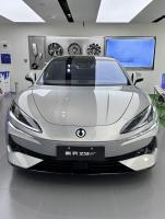 Tengshi Z9GT 2024 630 Quatro rodas motrizes Edição Máxima Veículo Elétrico de Nova Energia Yuehua MPV Prateado