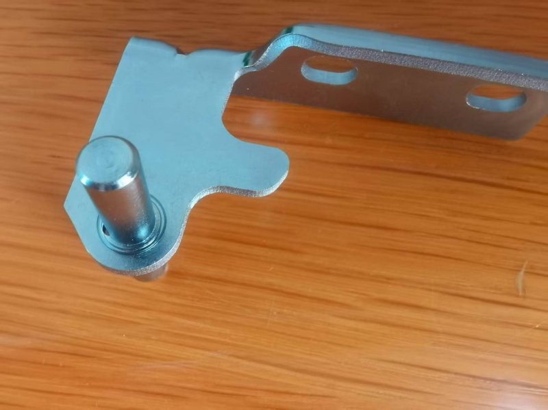 Zinc Coated Metal Stamping Parts Carbon Steel Metal Stamping Bracket Customized