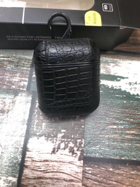 OEM Crocodile Pattern Real Leather Earphones Case Protective Headphones Cover for Airpod 2