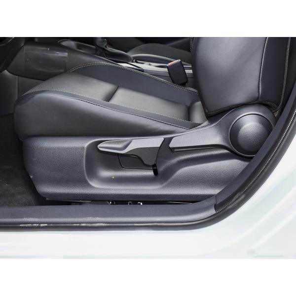 4 Doors Hybrid Gasoline Automobile 2.0L Levin Sedan Compact Car