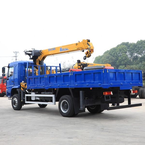 Hydraulic Straight Boom Truck 7 Ton Right Hand Truck Mounted Knuckle Boom Crane
