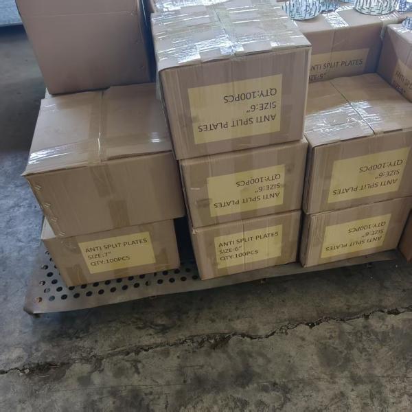 La banda de clavos galvanizados y la placa de clavos antiesplit