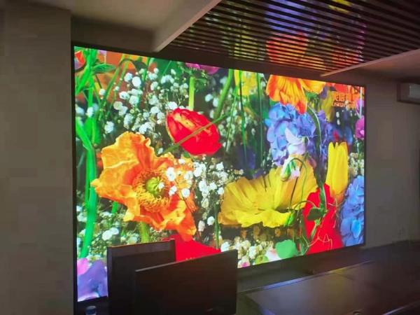 As imagens do filme de P3 91 Hd conduziram preço da qualidade de China da tela de exposição o melhor interno com o pixel pequeno Chip Di do X.500 milímetro do armário 500