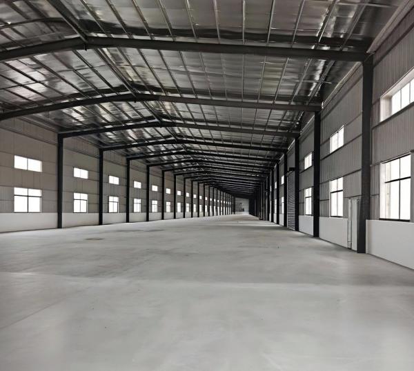 Edificios prefabricados de acero Edificios prefabricados de almacén Taller Multi Edificio C Z Purlin