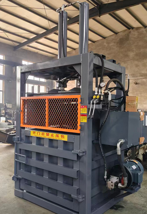 Thick Walled Steel Body Vertical Baling Machine Multiple Safety Protections