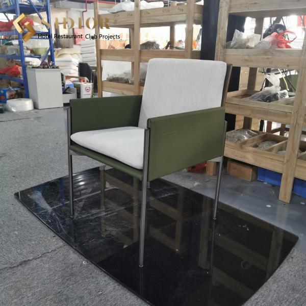 61cm Length PU Fabric Grey Velvet Dining Chairs With Black Metal Legs