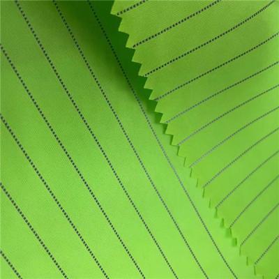 Enrugamento tingido fio da tela 50DX75D 80gsm 150CM do revestimento do inverno livre