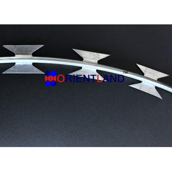 Hot Dipped Galvanized Concertina Wire BTO-22 Barbed Tape Razor Wire Coil BTC 54loops