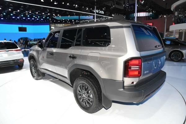 Prado 2024 Medium And Large SUV 2.4T Dual Engine Crossing BX Edition 5-seater
