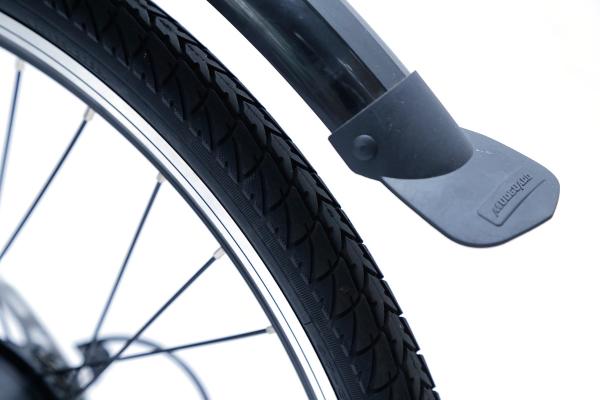 White Water Proof  Electric City Bike With Fender ,front suspensionfork  , 7 speed
