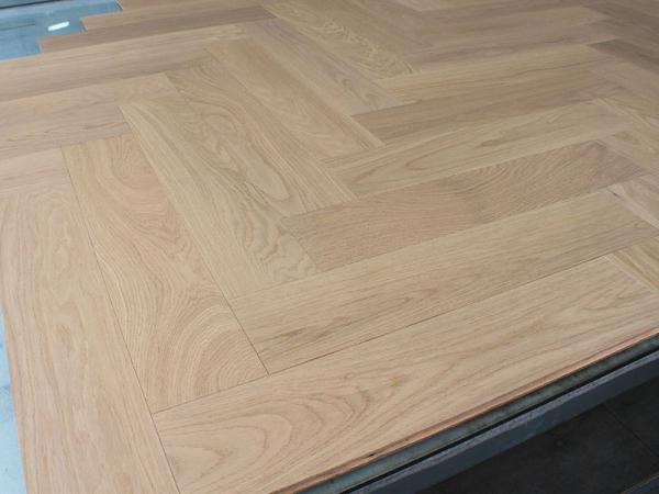 White Oak Herringbone Engineered Flooring 600x125x16MM 25-Year Warranty