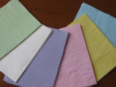 Babadores dentais descartáveis por duas dobras do papel do woodpulp e por uma dobra do filme do pe