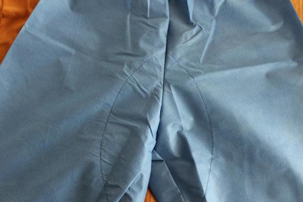 OEM Sterile Disposable Visitor Coats With Buttons , Disposable Hospital Scrubs 