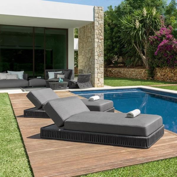 Light Luxury Outdoor Contemporary Woven Rope Chair And Foldable Villa Table Set