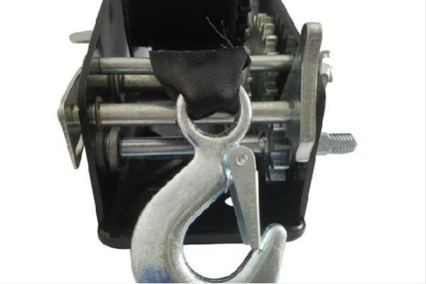 CE Approved 2500 Lb Manual Winch , Black Strap Small Hand Crank Winch
