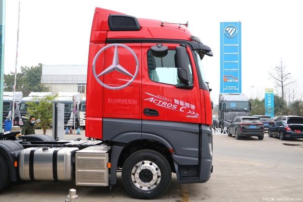 2023 Ben-z Mercedes Tracteur routier 580 chevaux Grand poids lourd GVW 26000kg 6 * 4 cylindrée 12.9L Tracteur à tête de camion pour expédition rapide