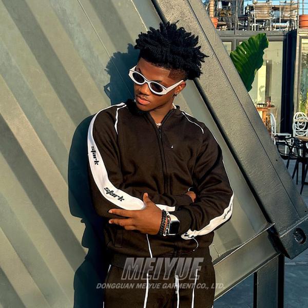 Embroidery Logotipo de hombres Traje de deporte reflectivo de hombres Trajes de correr de nylon Zip Up Servicio OEM