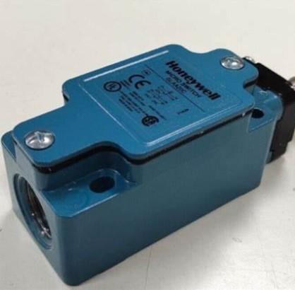 L'échangeur de limite Honeywell GLAA20C, plongeur à rouleaux supérieurs, métal, DPDT, série GLA 2NC/2NO