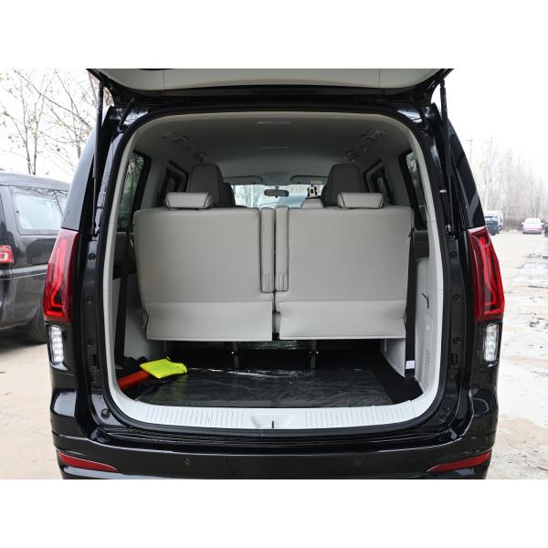 LED Headlights and Automatic Gearbox Dongfeng Fengxing Forthing M7 4-Door 7 Seat MPV