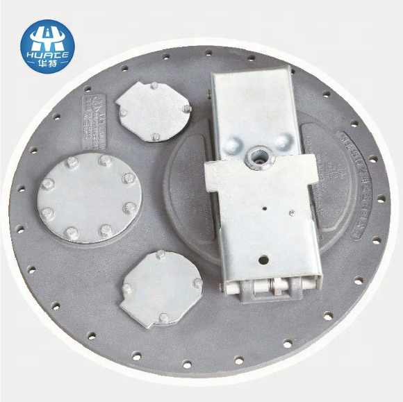 Single Breathing Valve Manhole Cover For Fuel Transporting Tank Trucks Pressure 0.5 - 0.8mpa