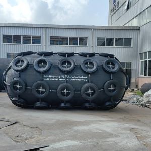 ISO17357 Standard High Performance Pneumatic Rubber Fender With 50Kpa And 80Kpa Inner Pressure For Marine Mooring