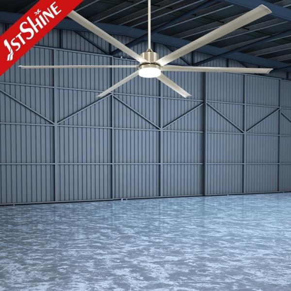 Refrigeração de espaços industriais com ventilador de teto de 100 polegadas e motor de vento natural de 10 anos