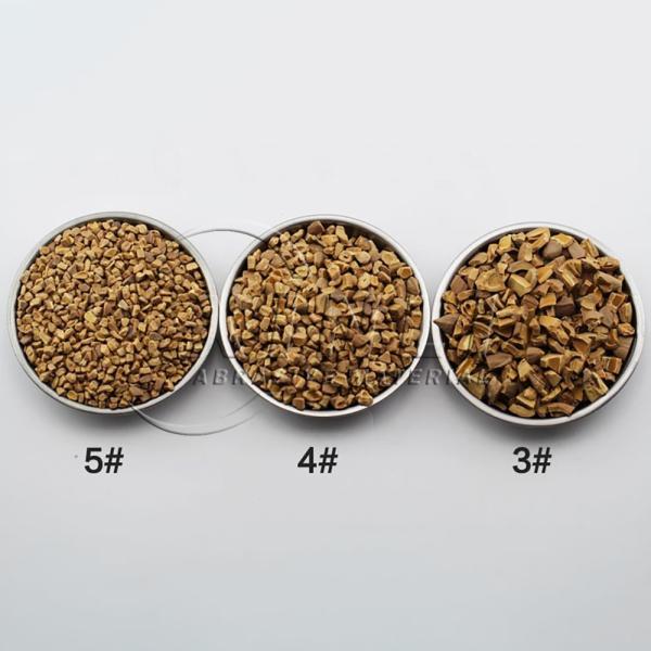 Precision Walnut Shell Blasting Abrasive 0.4% Oil Walnut Sandblasting