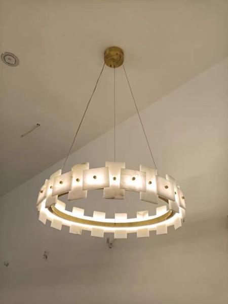 Décoration de la maison Cercle LED Luxe Modern Pendant Light Chandelier Alabaster Produits d'éclairage