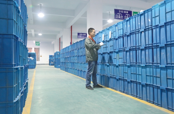 uso do perfume do sunrain e pulverizador fino material 18/415 da névoa dos PP