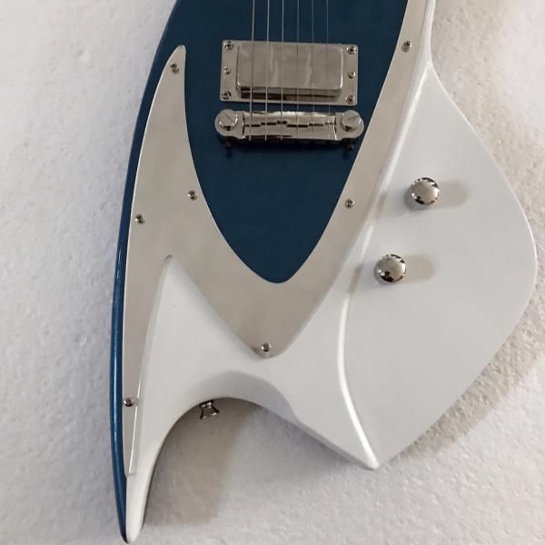 High-quality SPECIAL electric guitar, Rosewood fingerboard electric guitar, Chrome hardware, Lock knobs
