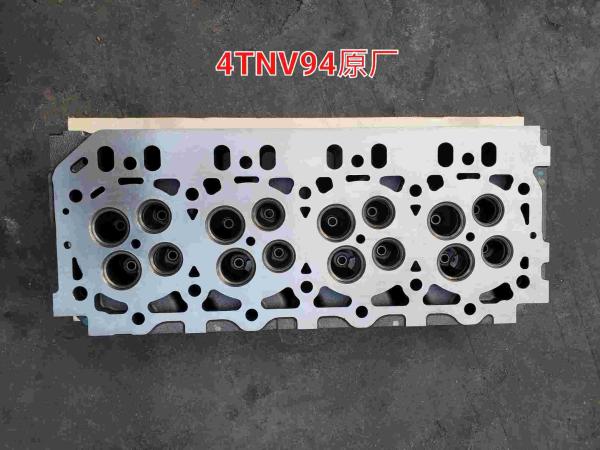 129907-07900 Engine Cylinder Head Yanmar 4tnv94 Material Casting