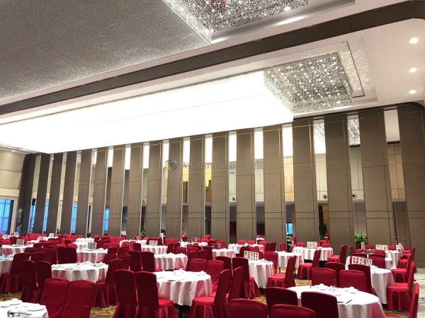 Space Saving Soundproof Folding Wall Durable Class A Fire Rating