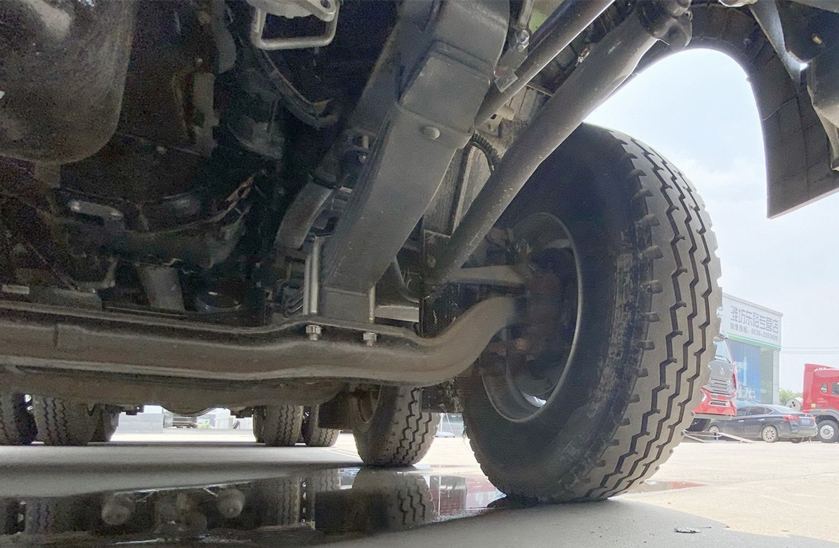 Howo 8x4 Дэмп-Трак 340 л.с. Городское строительство Транспорт отходов 12 колес Лист весна
