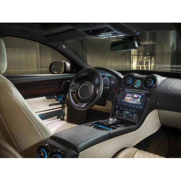Wireless JAGUAR Apple CarPlay with 8″ HARMAN Infotainment system