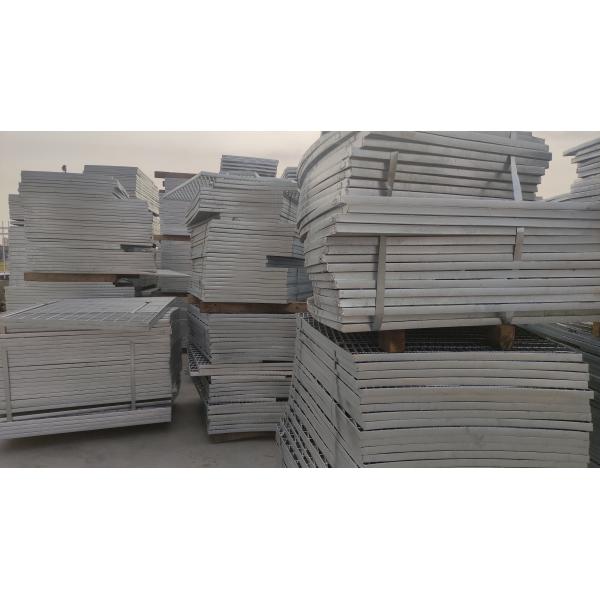 Antiskid Silver White Galvanised Metal Grid bar grating For Refinery